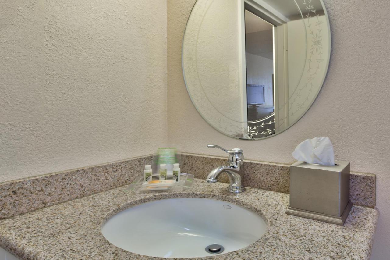 Holiday Inn Nashua, An Ihg Hotel エクステリア 写真